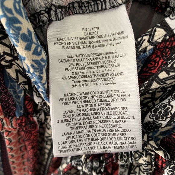 🏷️BCBGeneration Batik Tribal Faux Wrap Open Leg Stretch Romper Jumpsuit POCKETS - Picture 14 of 14